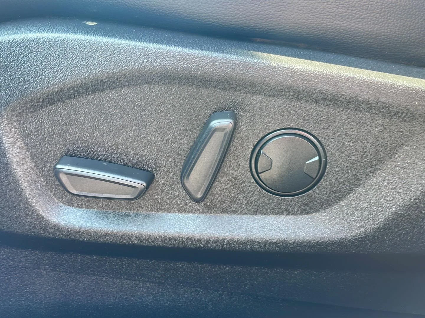 Used 2023 Carbonized Gray Metallic Ford SEL image 11