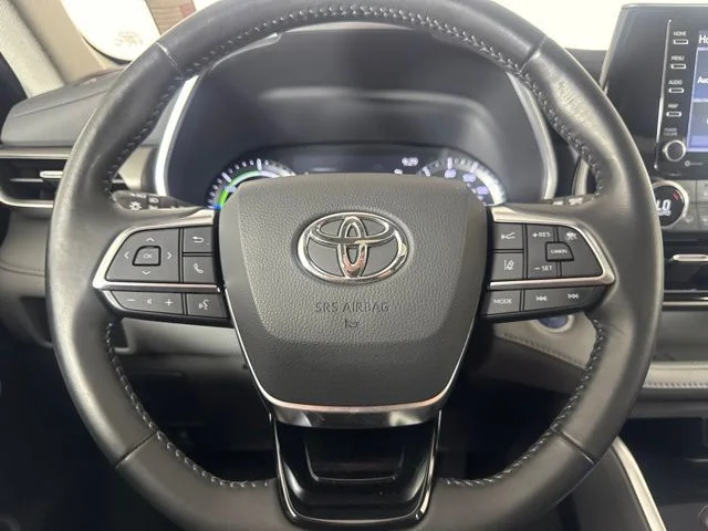 Used 2021 Gray Toyota XLE image 20
