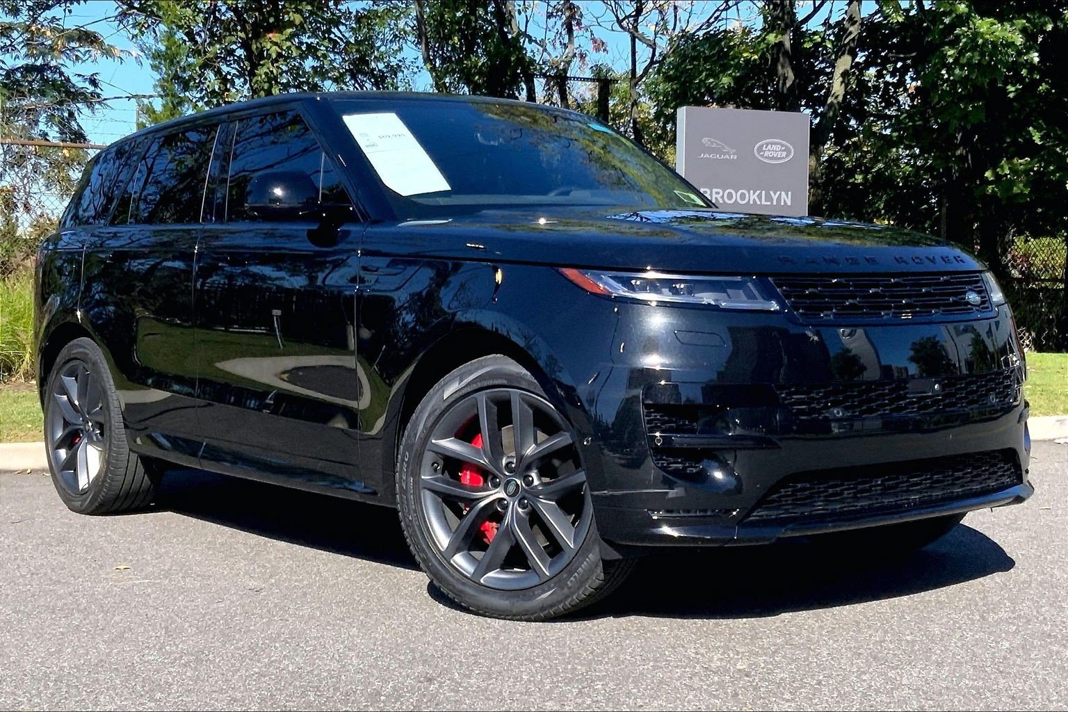 Certified Used 2024 Santorini Black Metallic Land Rover Dynamic SE image 7