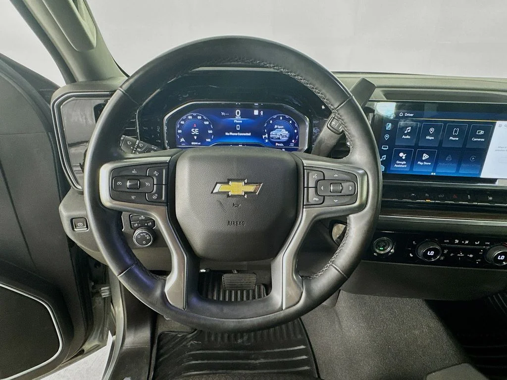 Used 2023 Gray Chevrolet LT image 12