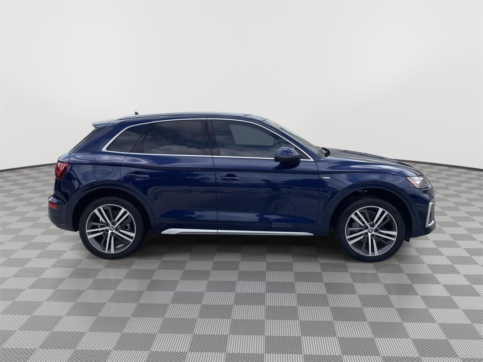 Used 2022 Navarra Blue Metallic Audi S line Premium image 14
