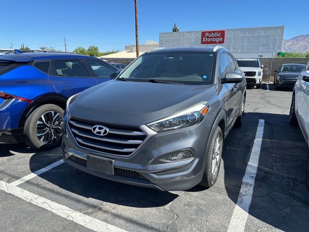 Used 2016 Gray Hyundai SE image 9