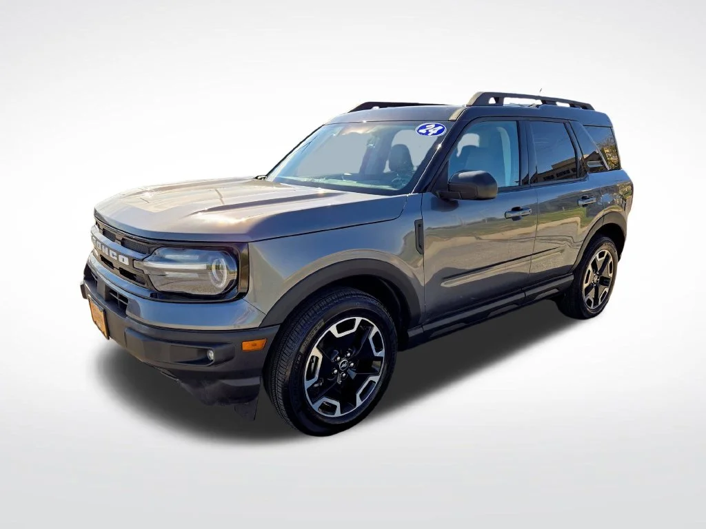 Used 2024 Gray Ford Outer Banks image 9