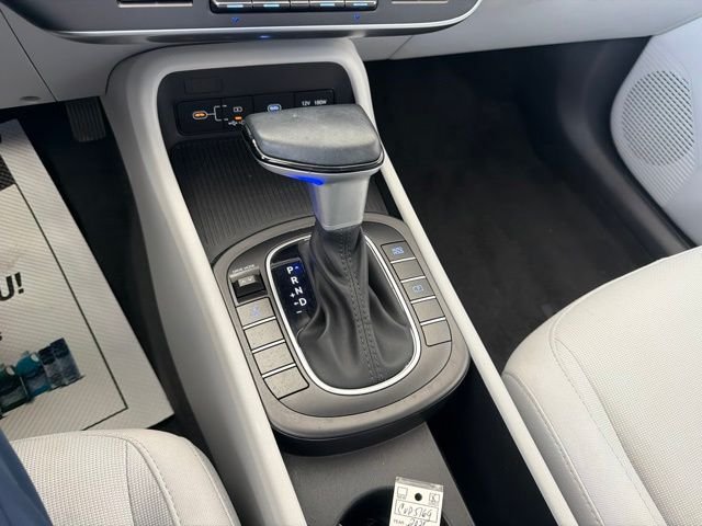 Used 2025 White Hyundai SEL image 17