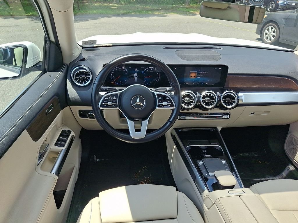 Certified Used 2022  Mercedes-Benz GLB 250 image 11
