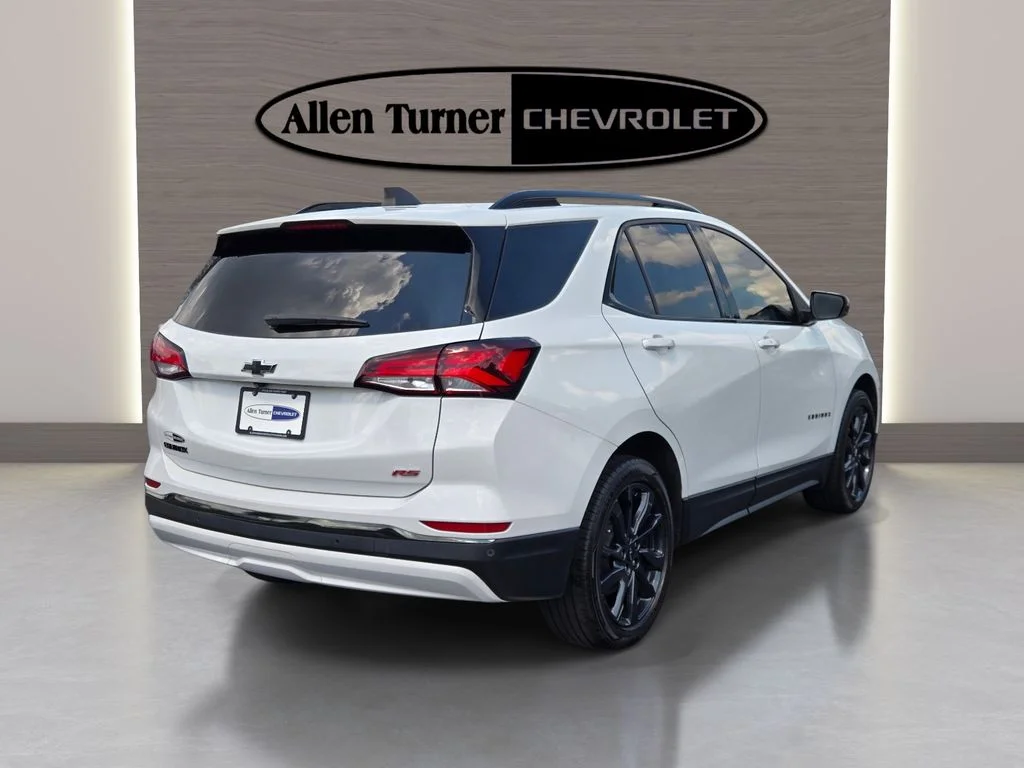 Used 2022 White Chevrolet RS image 7