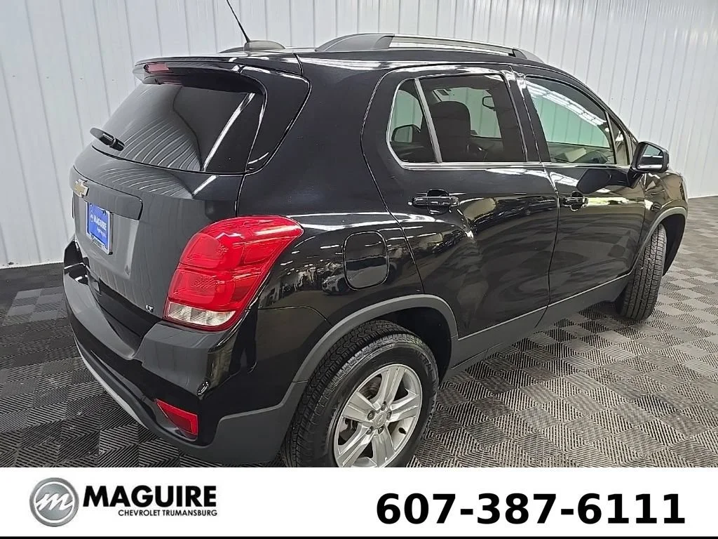 Used 2020 MOSAIC BLACK METALLIC Chevrolet LT image 10