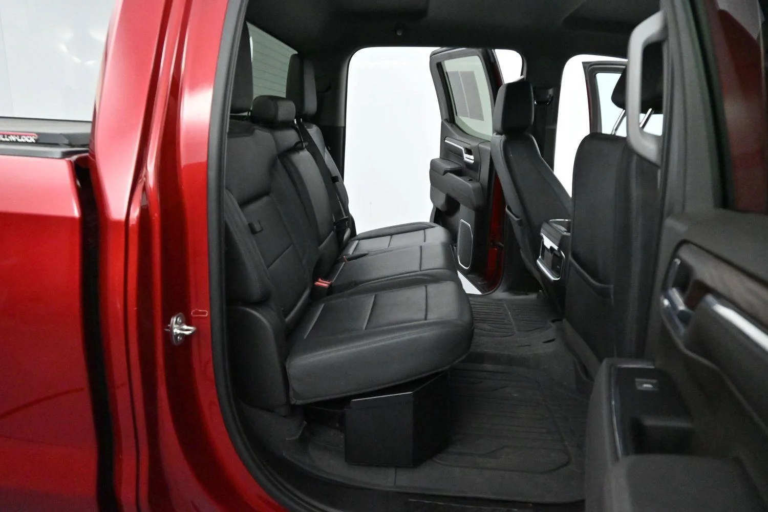 Used 2023 Volcanic Red Tintcoat GMC SLT image 34