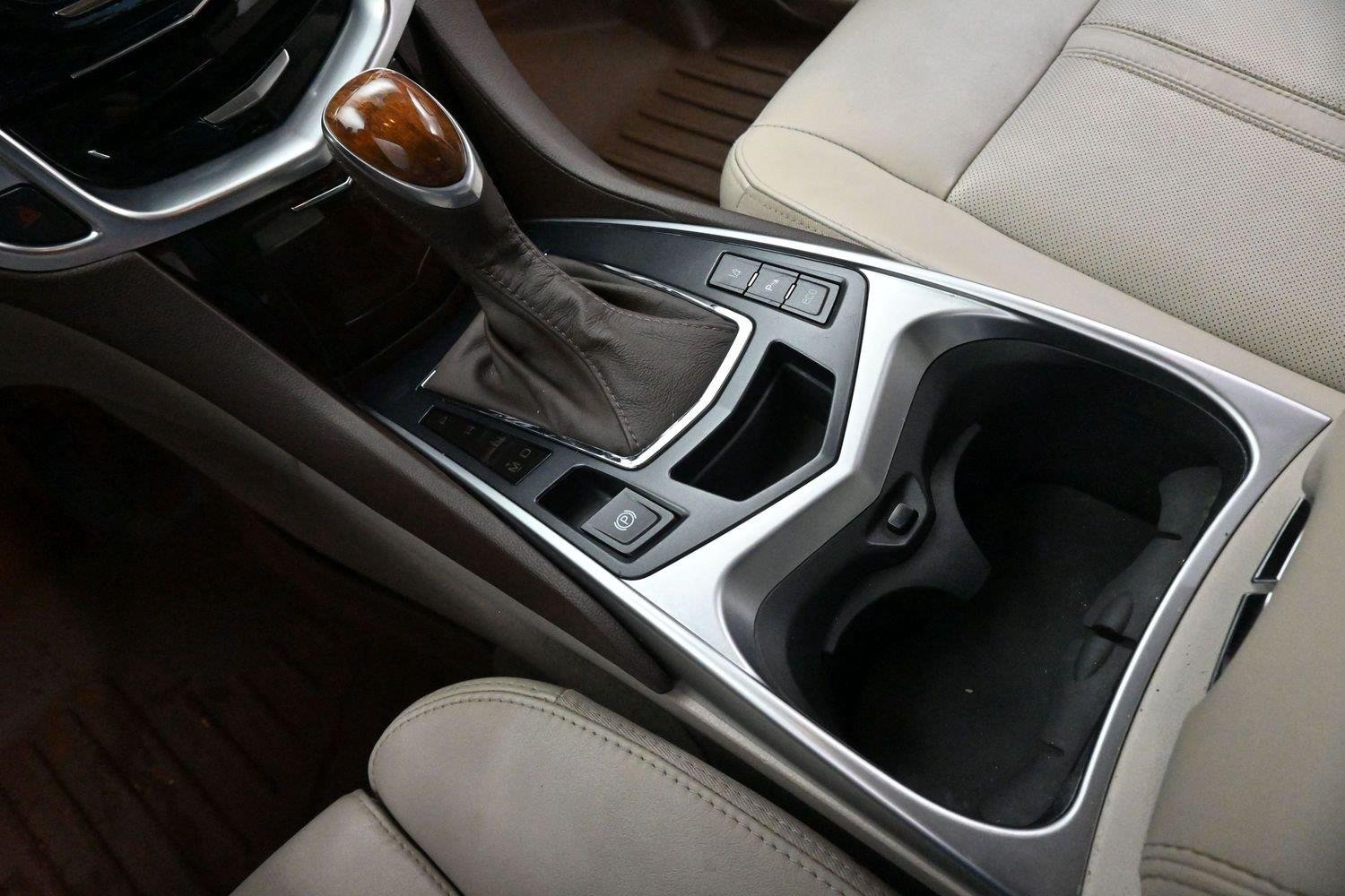 Used 2014 Platinum Ice Tricoat Cadillac Luxury Collection image 25