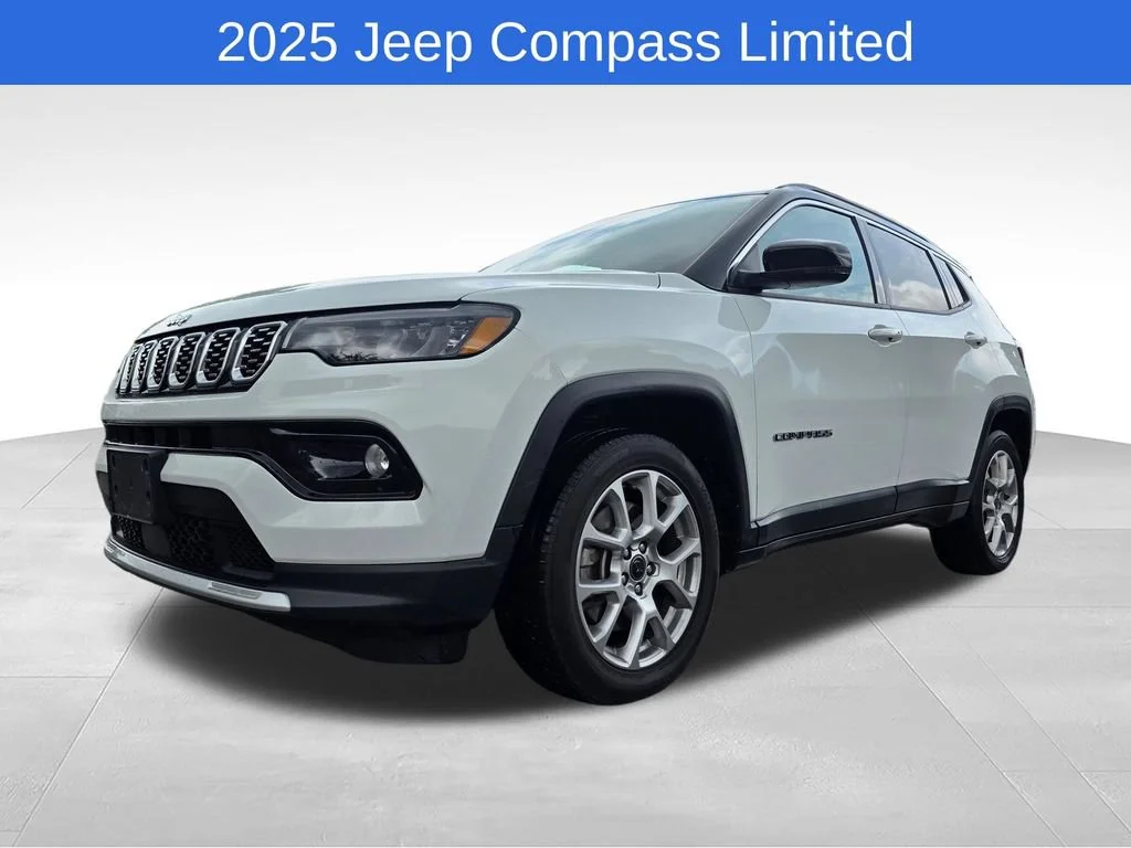 Used 2025 White Jeep Limited 4x4 image 10