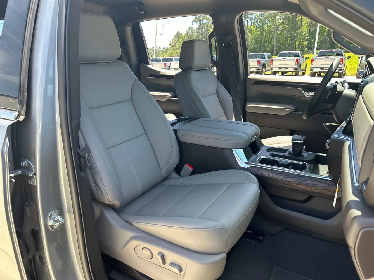 New 2026 Sterling Metallic GMC SLT image 19