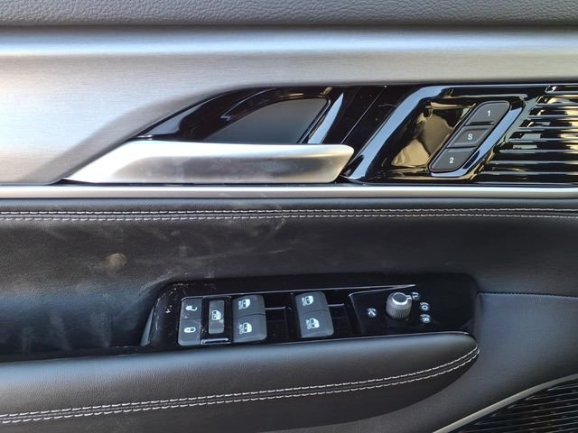 New 2026 High Gloss Black Exterior Paint Jeep Limited Altitude image 11