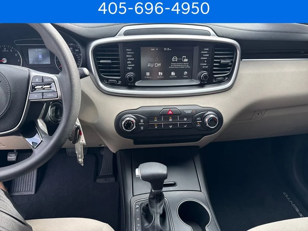 Pre-Owned 2020 Kia Sorento LX