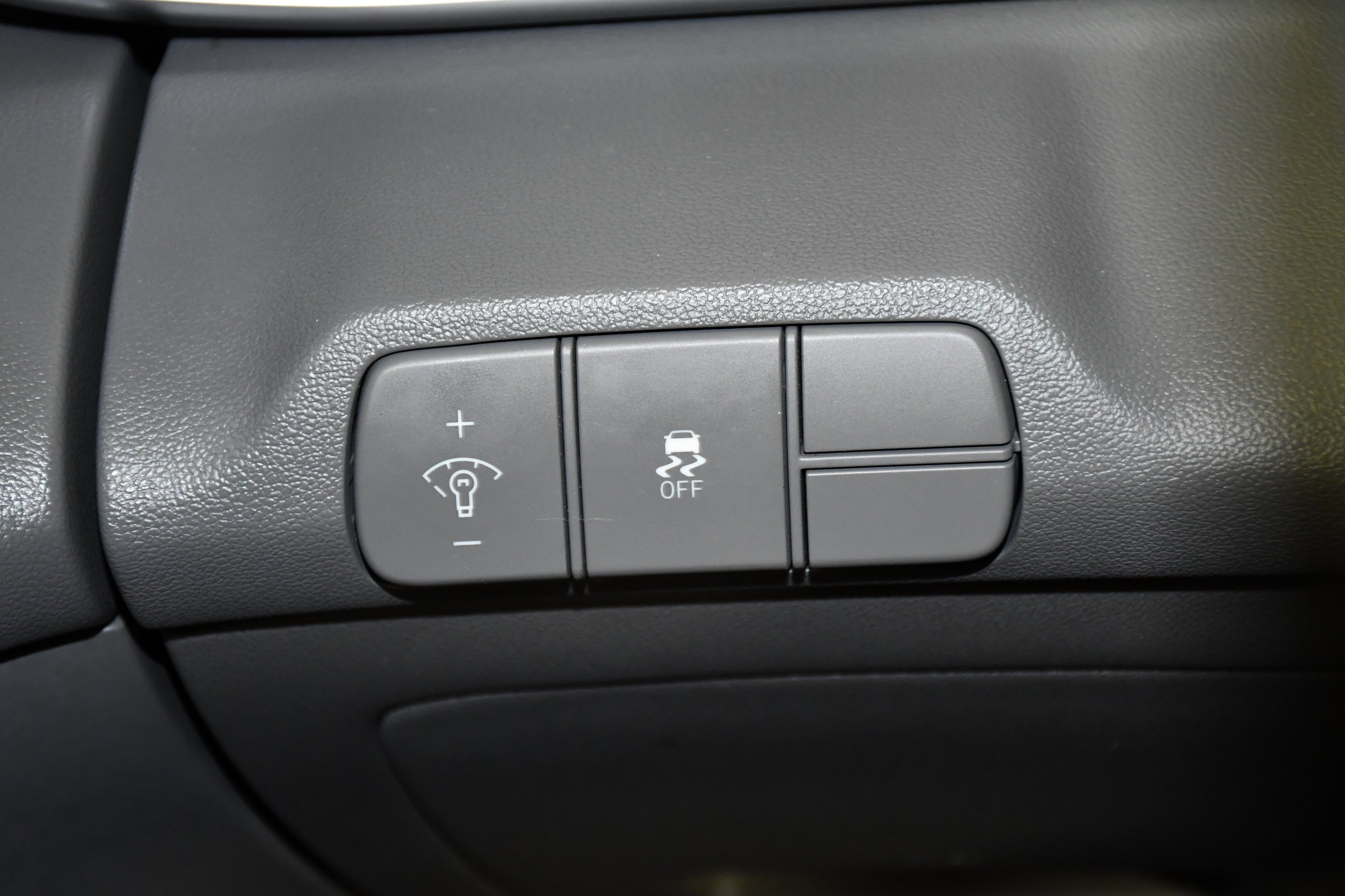 Used 2024 Fluid Metal Hyundai SEL image 35
