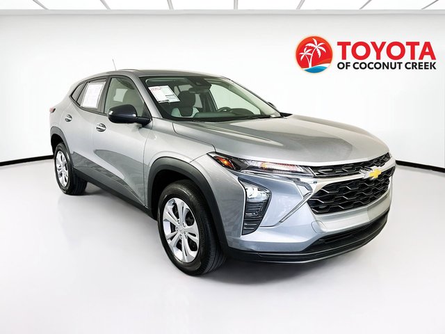 2025 Chevrolet Trax media 1