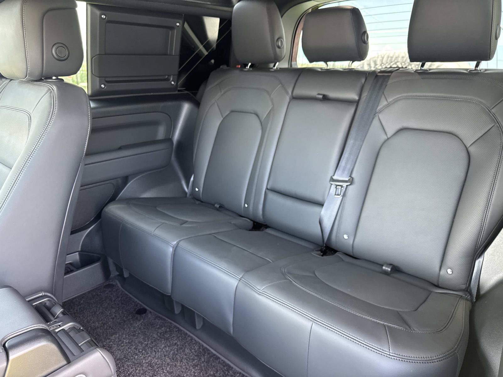 New 2026 Sedona Red Land Rover X-Dynamic SE image 8