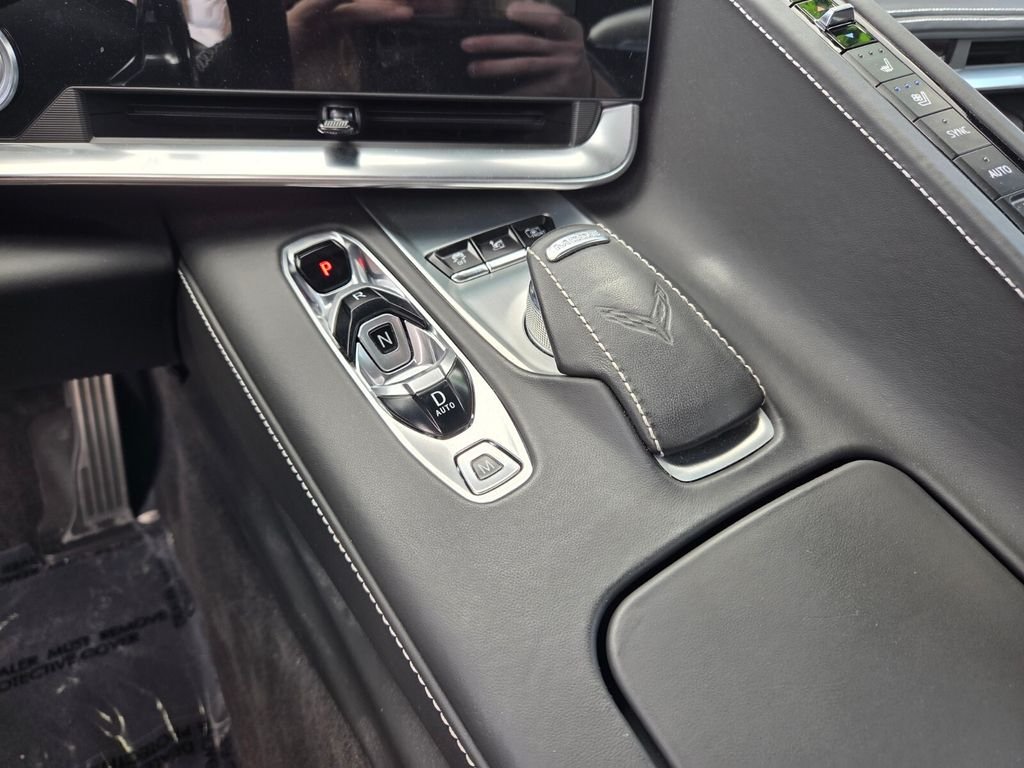 Used 2023 White Chevrolet Stingray image 26