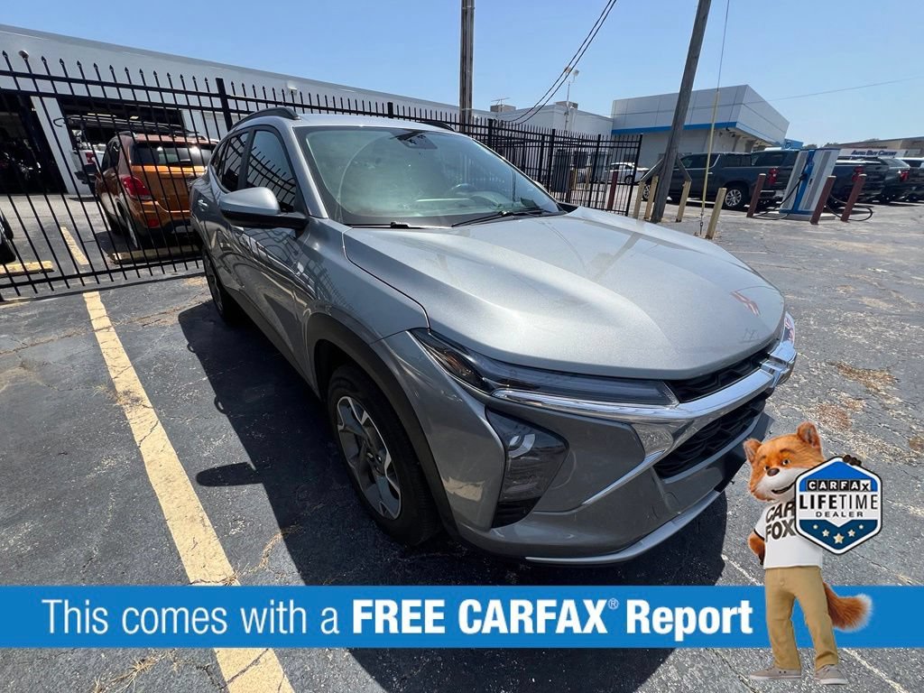 Used 2025 Sterling Gray Metallic Chevrolet LT image 2