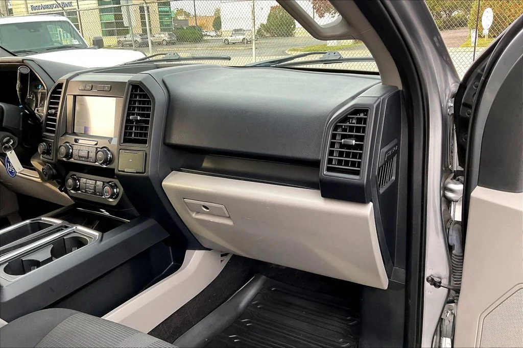 Used 2020 Silver Metallic Ford XL image 15