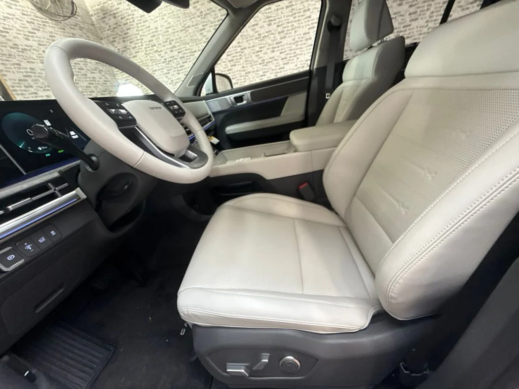 New 2027 Serenity White Hyundai Limited image 23