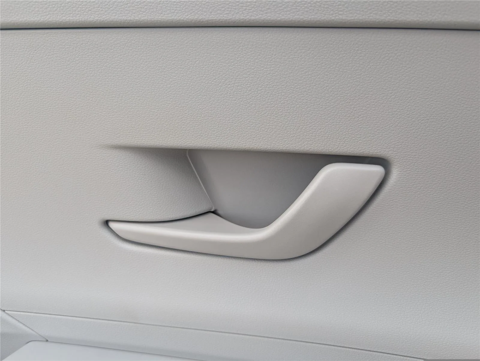 2025 Hyundai Kona SEL - Photo 28