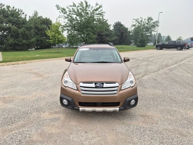 Used 2013 Tan Subaru 2.5i image 3