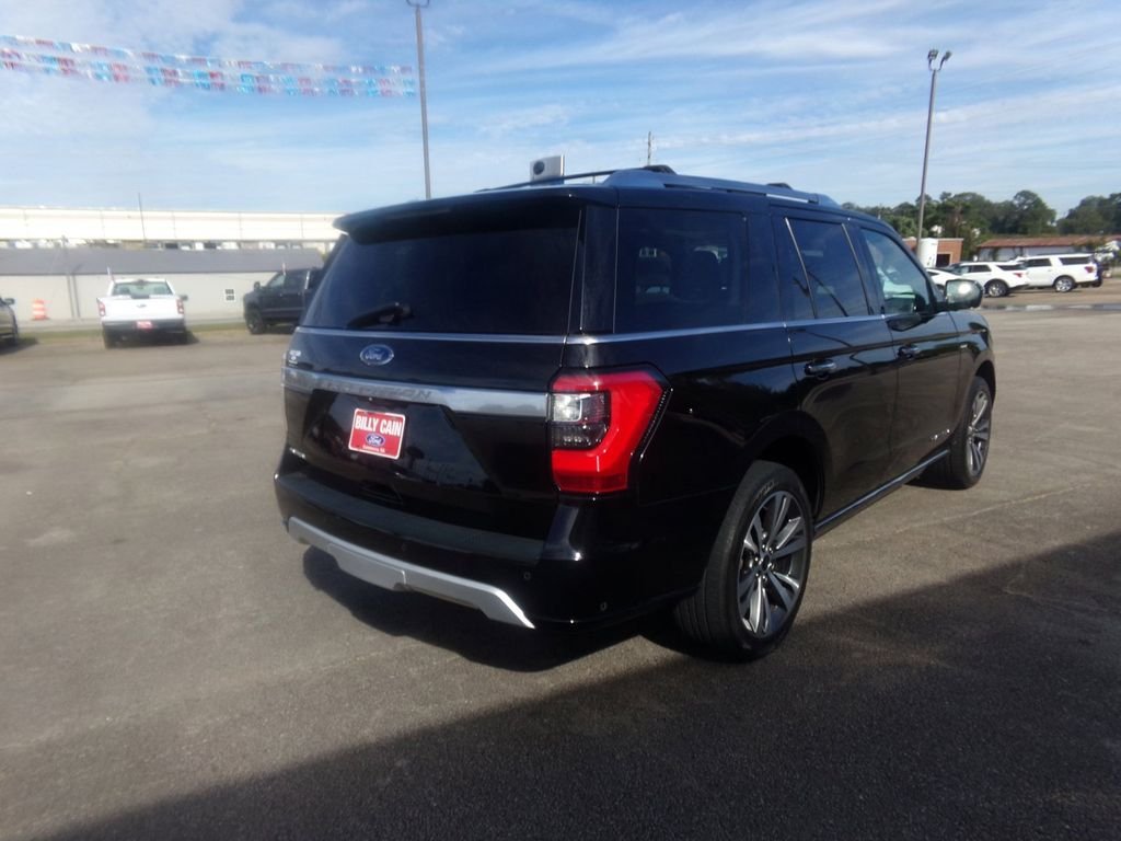 Used 2021 Black Metallic Ford Platinum image 8