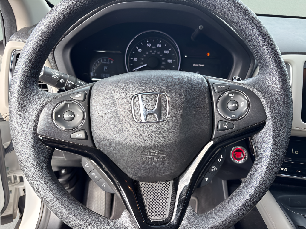 Used 2022 White Honda EX image 13