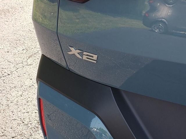 Used 2026 Green Metallic BMW xDrive28i image 11