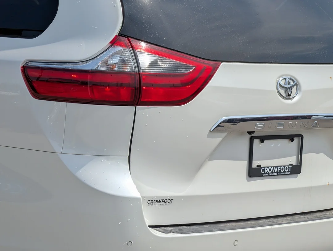 Used 2020 White Toyota XLE - - AWD - 3.5L V6 - Adaptive Cruise Control - Forward Collision Warning & More! image 11