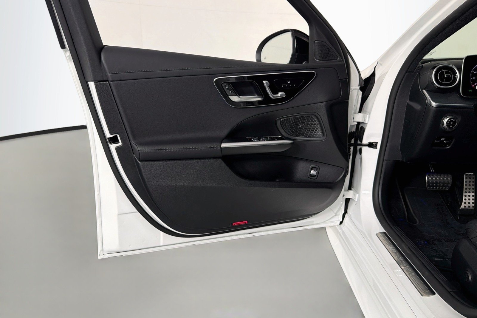Certified Used 2025 Polar White Mercedes-Benz C 300 image 22