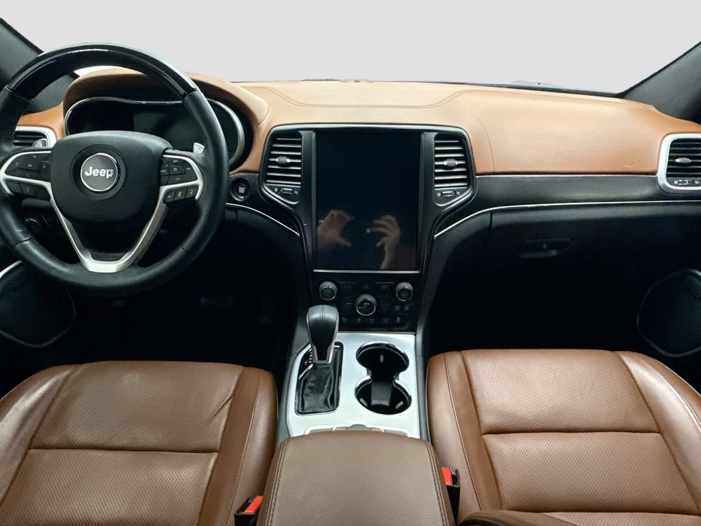 Used 2018 Crystal Metallic Jeep Summit image 13