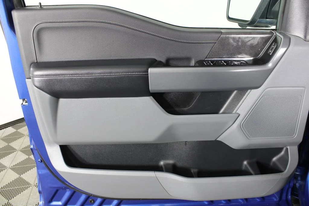 Used 2024 Blue Ford XLT image 10