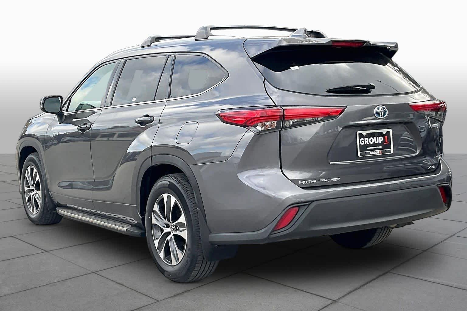 Used 2021 Magnetic Gray Metallic Toyota Hybrid XLE image 12
