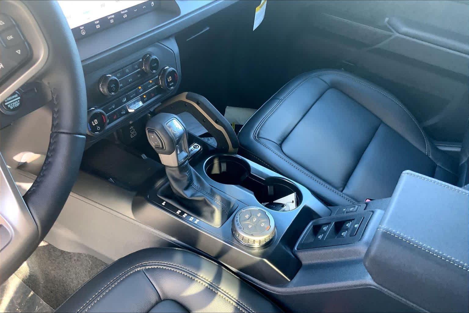 New 2026 Shadow Black Ford Badlands image 10