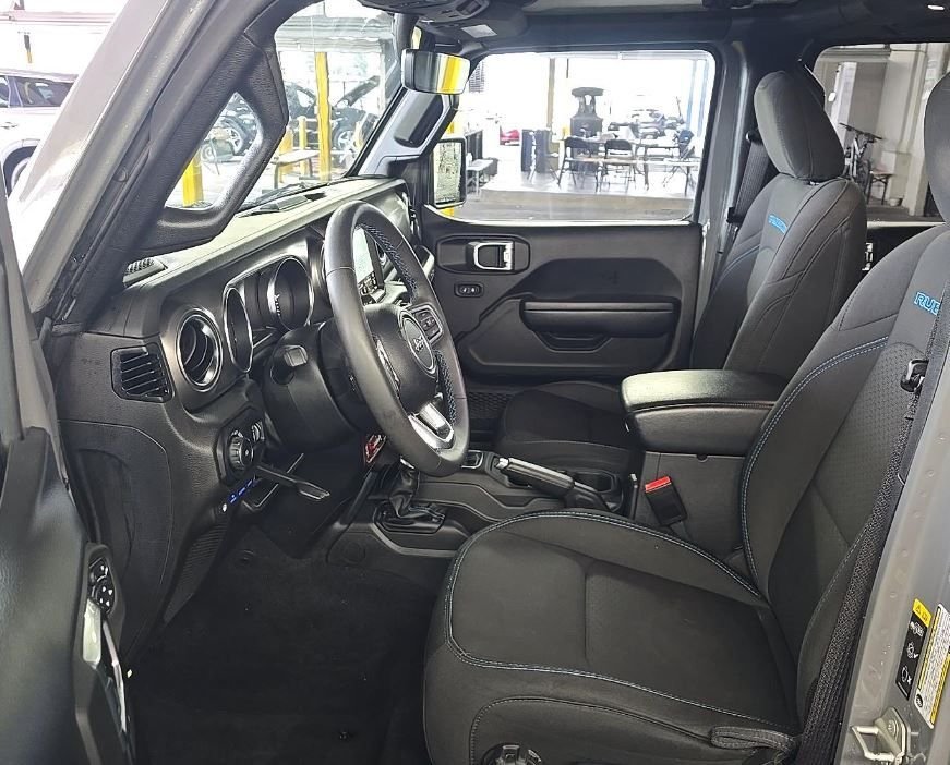 Used 2023 Gray Jeep Rubicon 4xe image 7