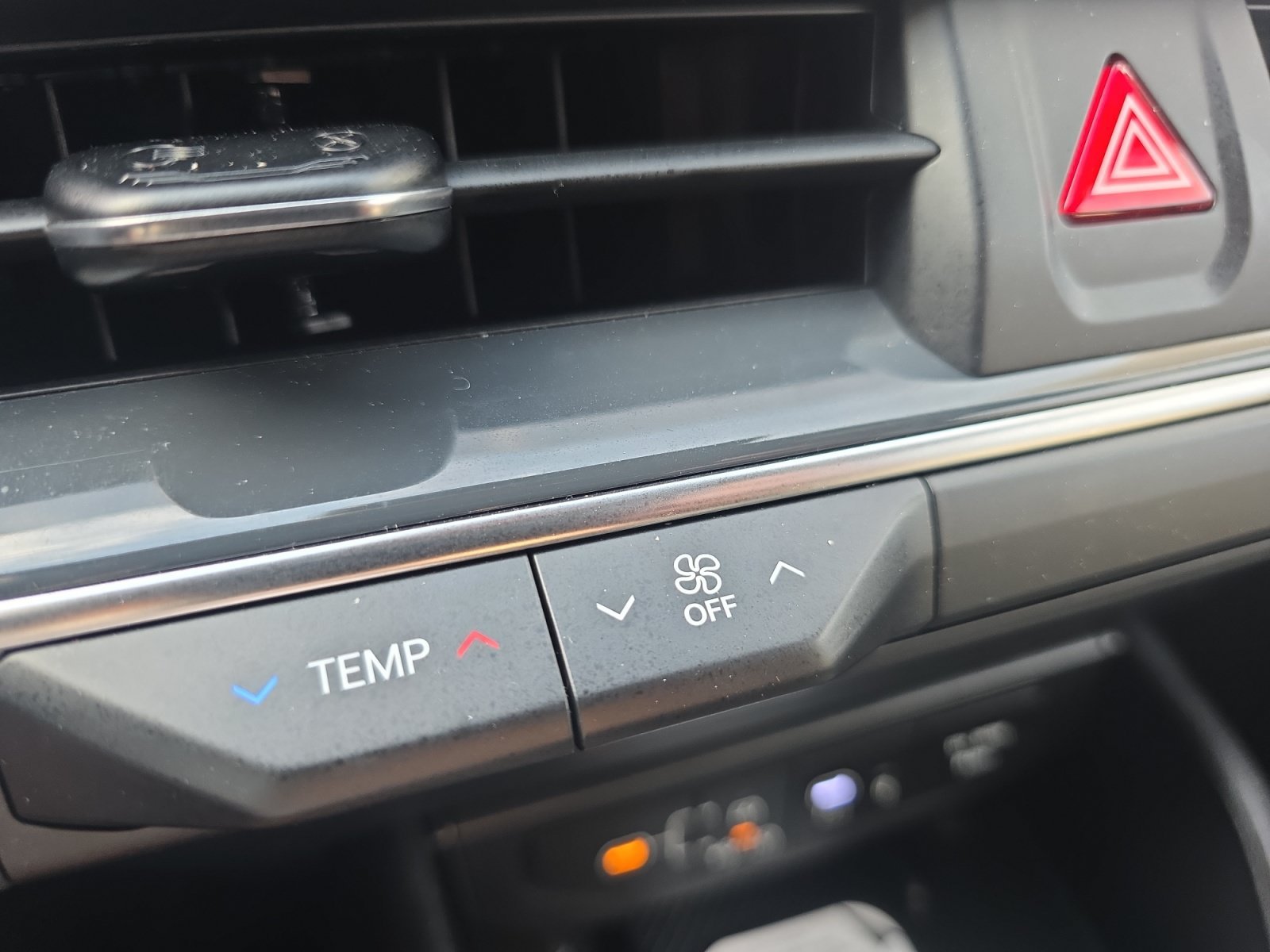 Certified Used 2025 Wave Blue Kia GT-Line Turbo image 16