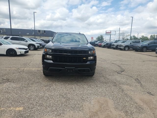 Used 2019 Black Chevrolet Custom image 4