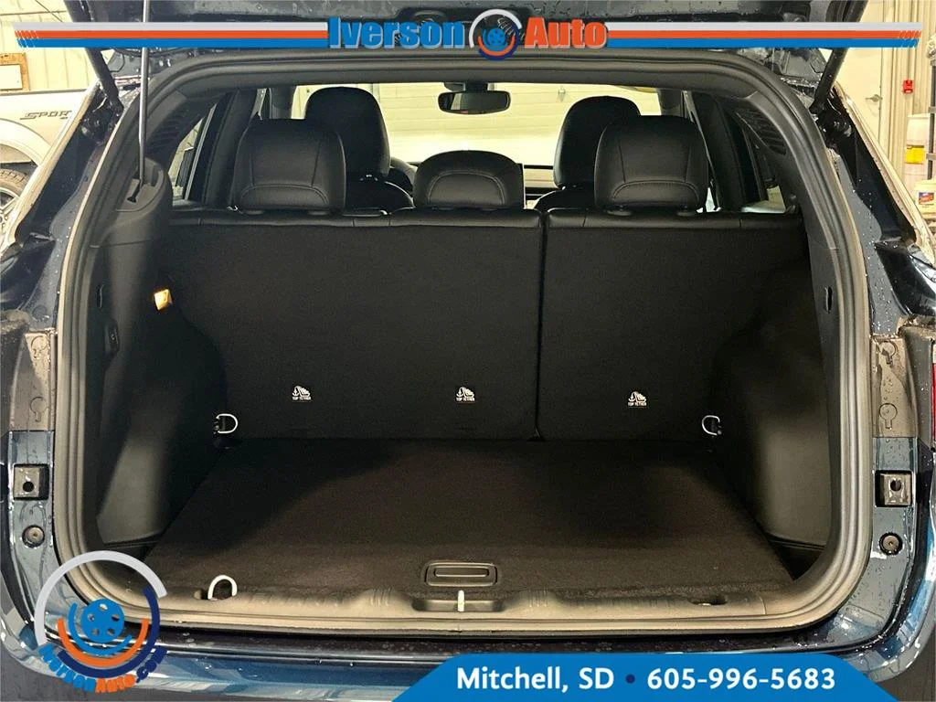 New 2026 Fathom Blue Pearl Coat Jeep Limited image 30