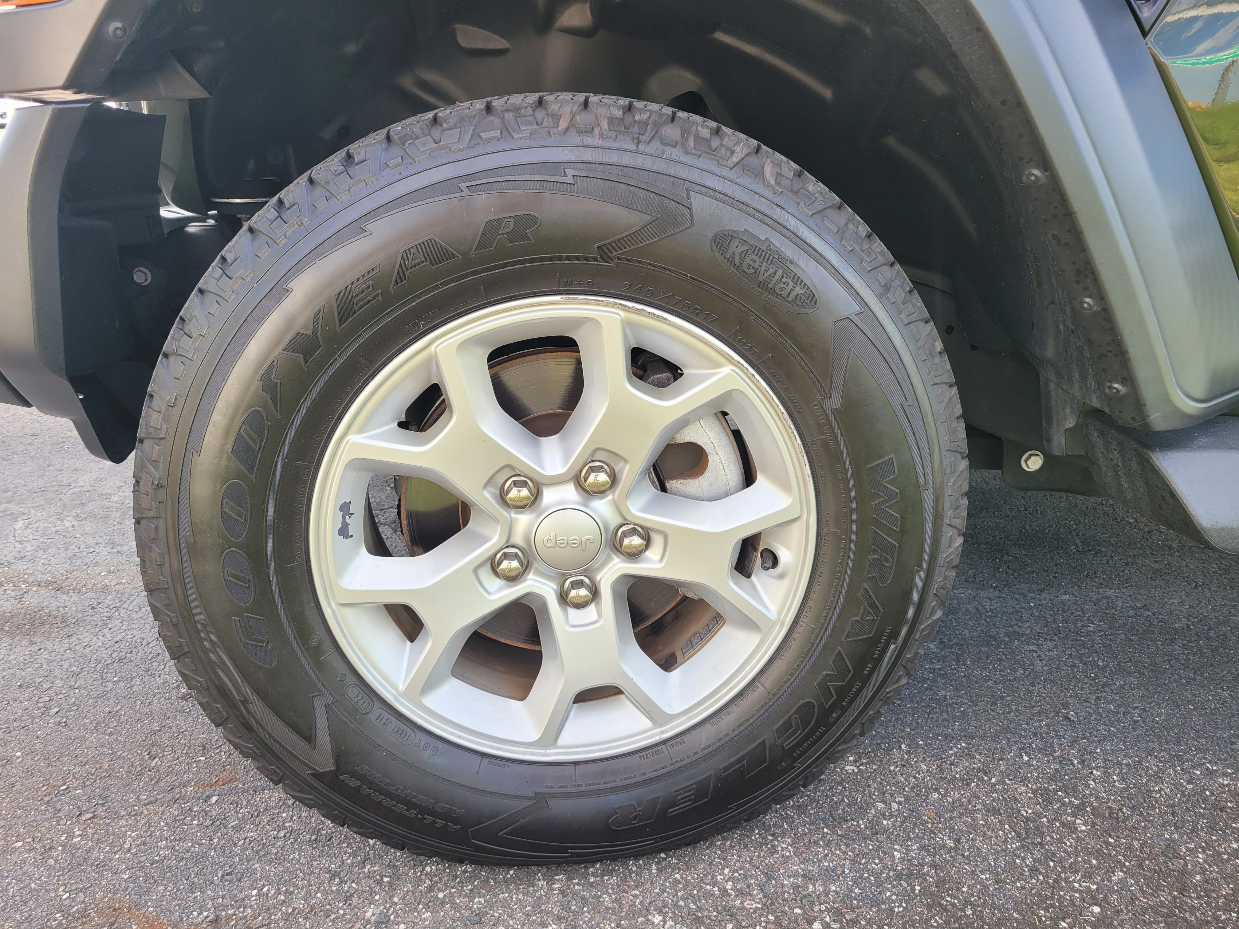 Used 2021 Sarge Green Clearcoat Jeep Unlimited Islander image 8