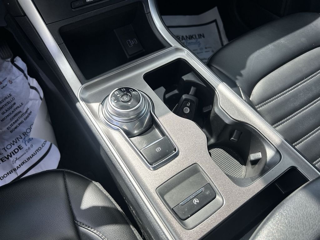 Used 2023 Gray Ford SEL image 26
