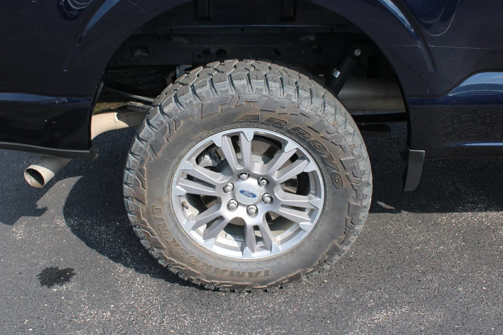 Used 2024 Blue Metallic Ford XL image 18
