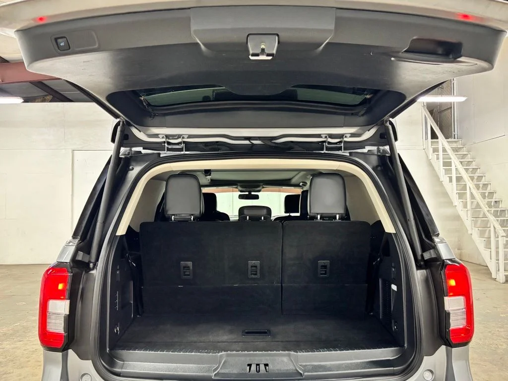 Used 2023 Silver Ford XLT image 25
