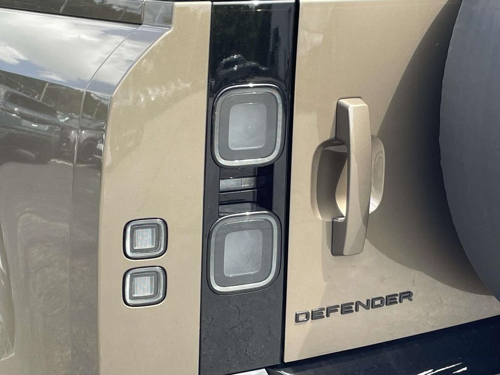 New 2026 Gondwana Stone Land Rover X-Dynamic SE image 10