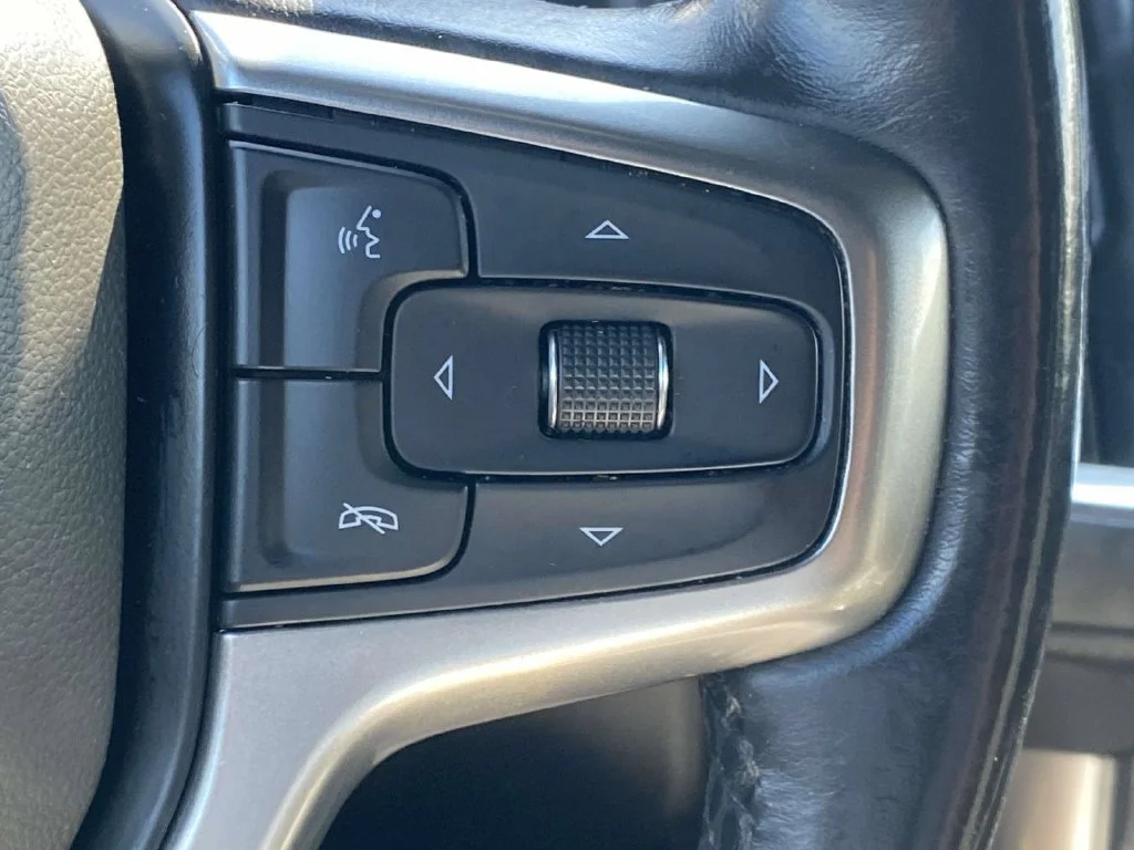 Used 2021 White Chevrolet LS image 29