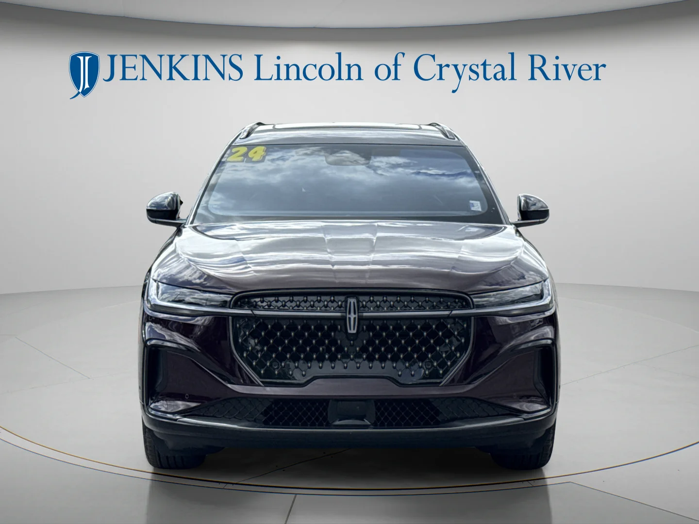Used 2024 Diamond Red Metallic Clearcoat Lincoln Reserve image 13