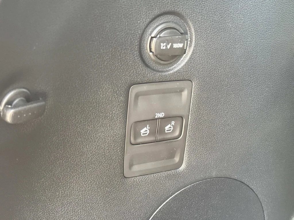 Used 2025 Silver Hyundai SEL image 16