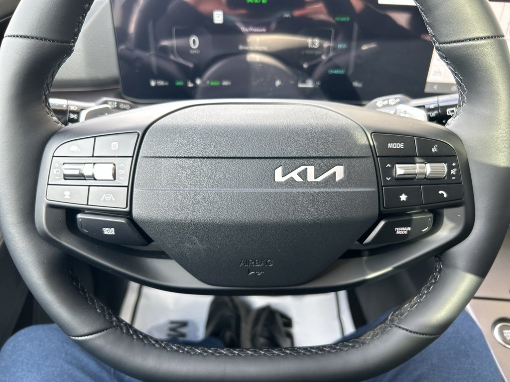 New 2026 Gravity Gray Kia SX Prestige image 26