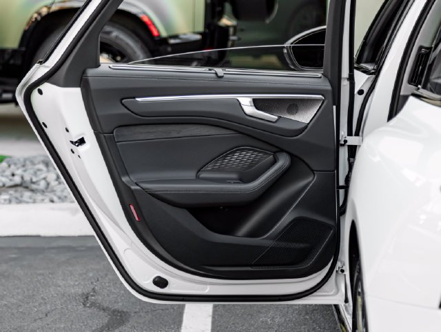 Used 2026 Glacier White Audi Premium Plus image 25