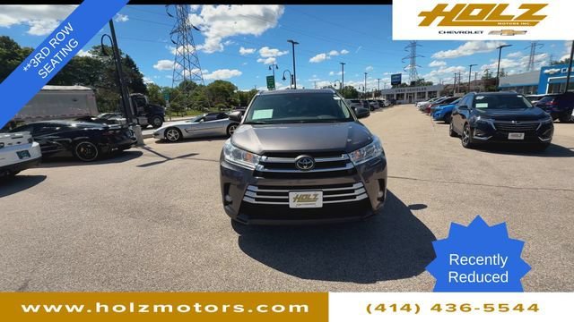 2017 Toyota Highlander XLE - Photo 3